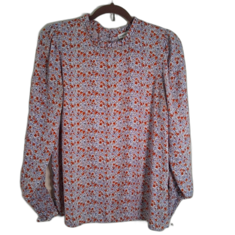 cupcakes & cashmere Petite Floral Pattern Long Sleeve Blouse With Smocked Cuffs